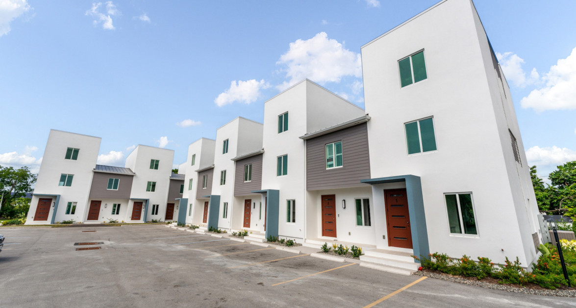 The Bentley #1 End Unit - Image 2