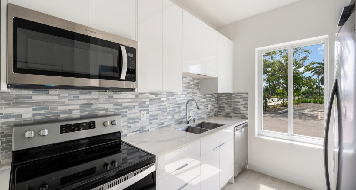 The Bentley #1 End Unit - Image 8