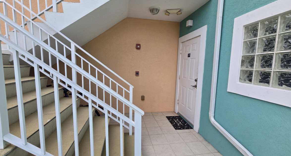 The Careenage 2 Bed End Unit - Image 4