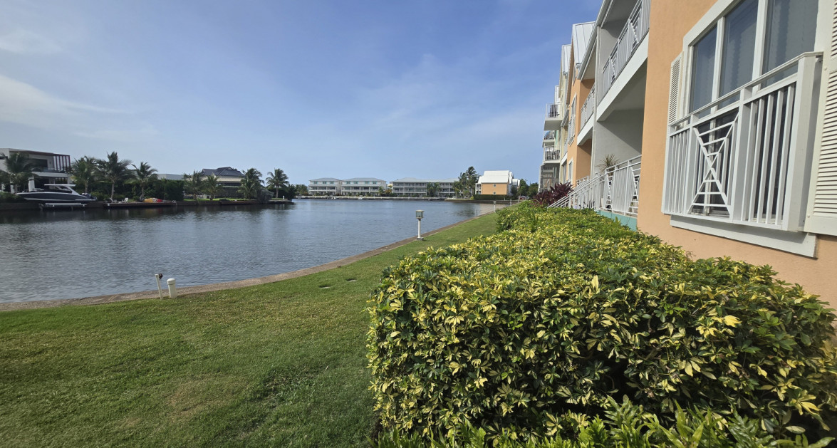 The Careenage 2 Bed End Unit - Image 2