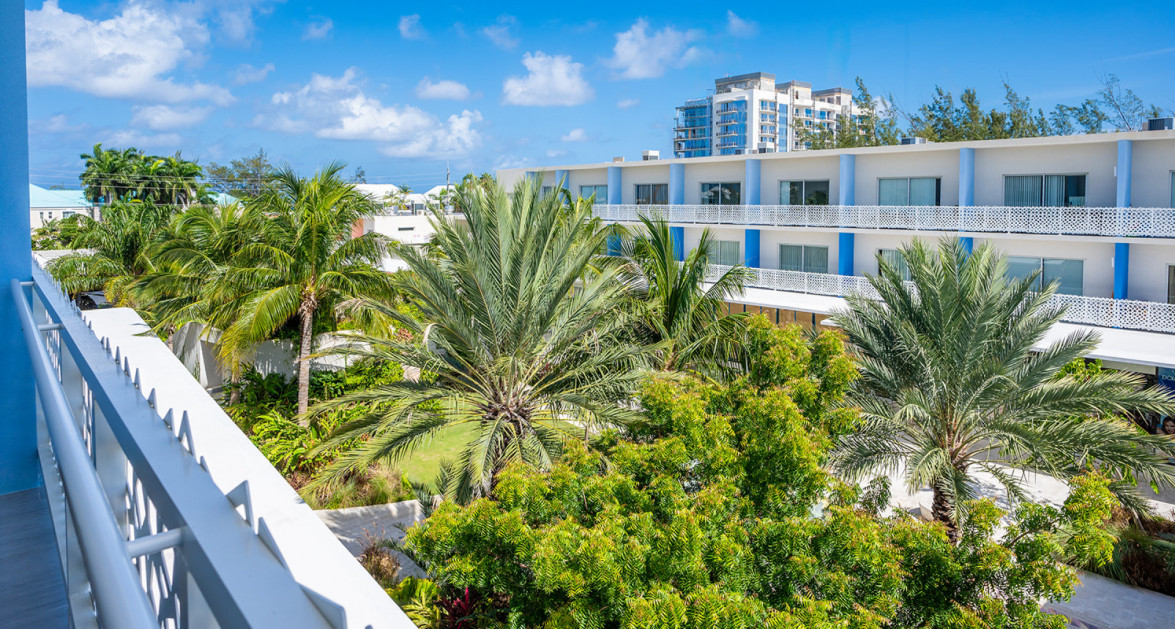 The Grove Top Floor Condo - Image 7