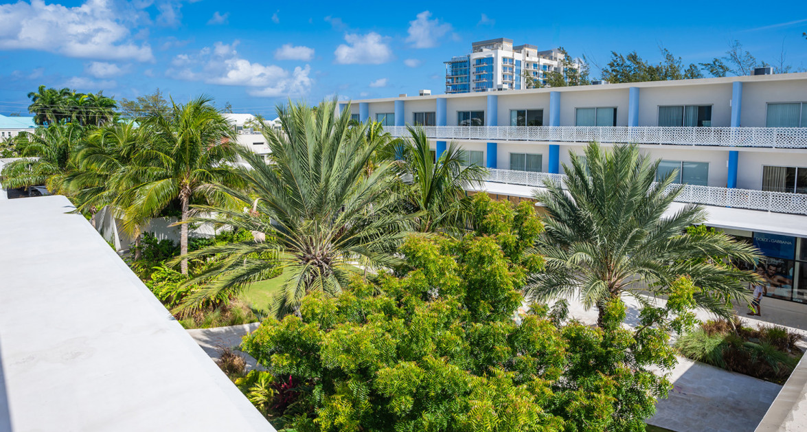 The Grove Top Floor Condo - Image 6