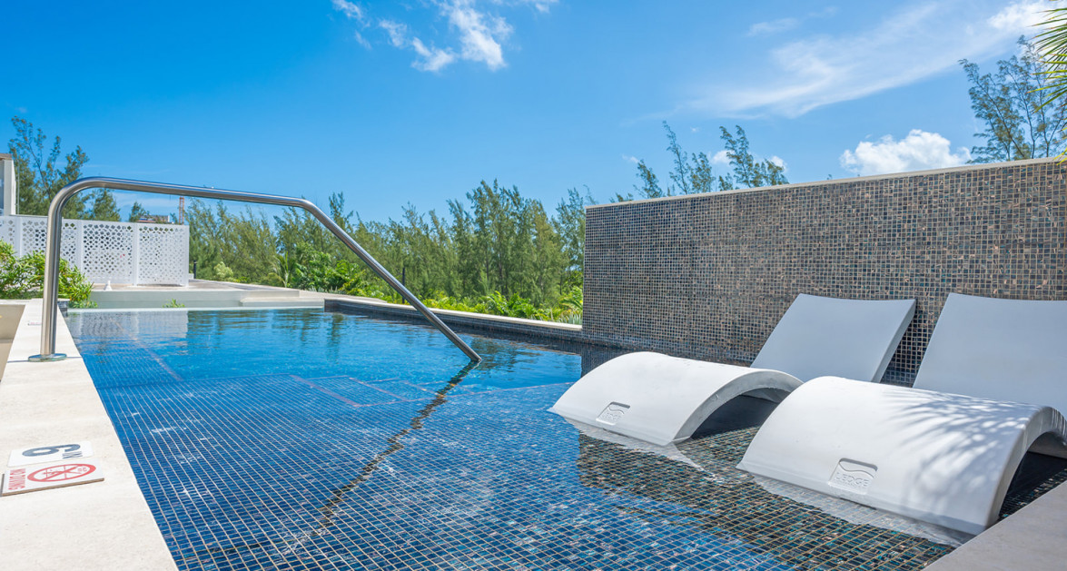 The Grove Top Floor Condo - Image 4