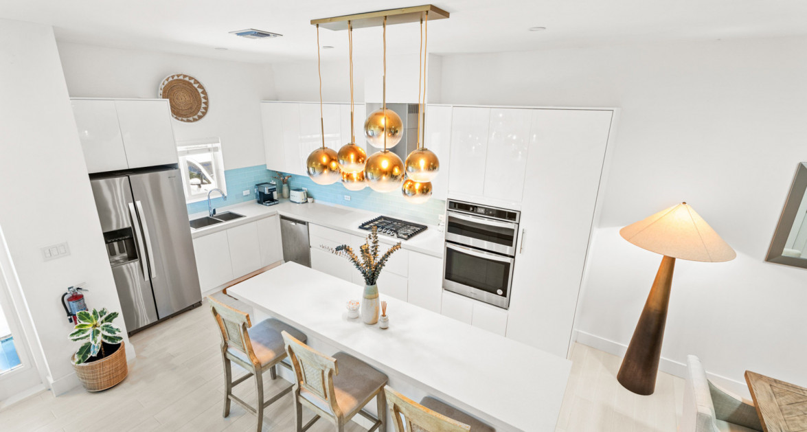 THE MANTRAS #33 (SOUTH SOUND TOWNHOME w/ CUSTOM BACK GARDEN) - Image 3