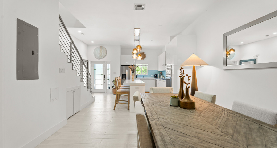 THE MANTRAS #33 (SOUTH SOUND TOWNHOME w/ CUSTOM BACK GARDEN) - Image 8