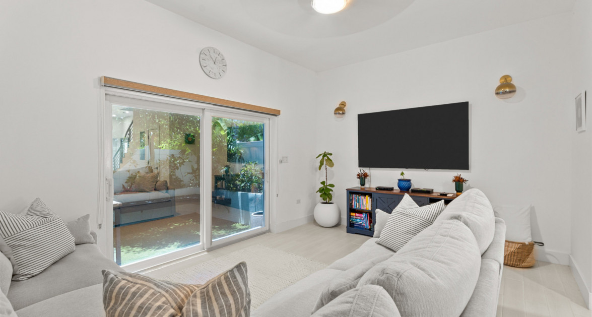 THE MANTRAS #33 (SOUTH SOUND TOWNHOME w/ CUSTOM BACK GARDEN) - Image 9