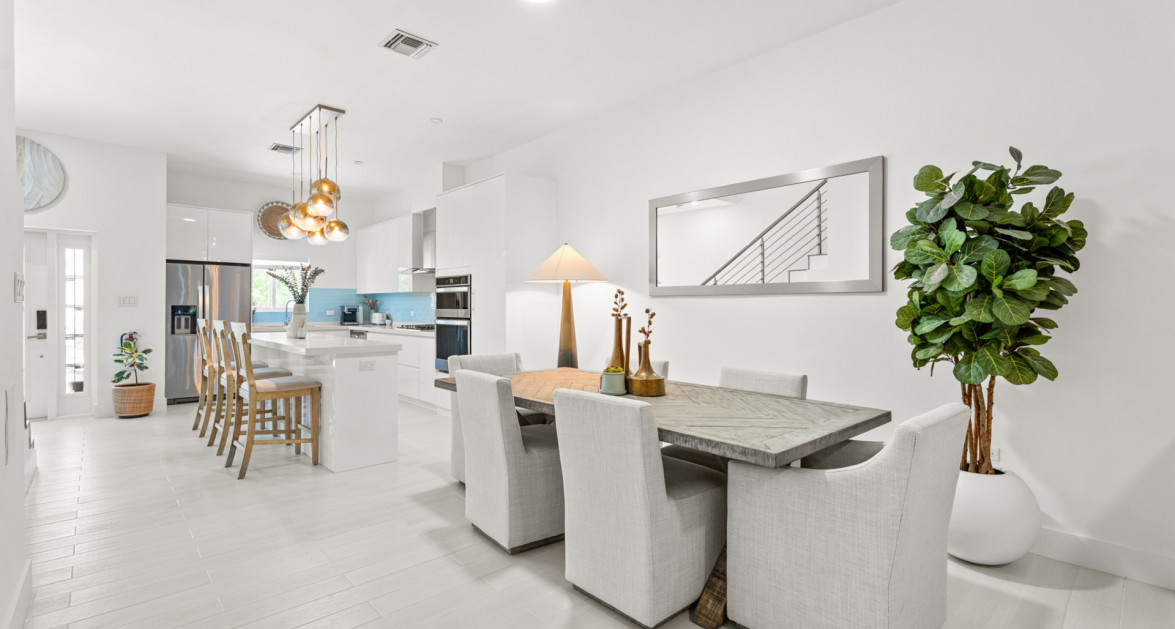 THE MANTRAS #33 (SOUTH SOUND TOWNHOME w/ CUSTOM BACK GARDEN) - Image 7