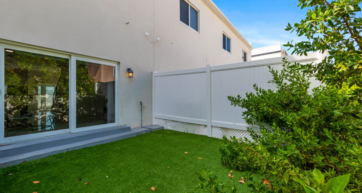 THE MANTRAS #36 (2 BED, 2.5 BATH SOUTH SOUND TOWNHOME) - Image 14