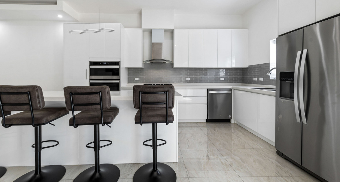 THE MANTRAS #36 (2 BED, 2.5 BATH SOUTH SOUND TOWNHOME) - Image 3