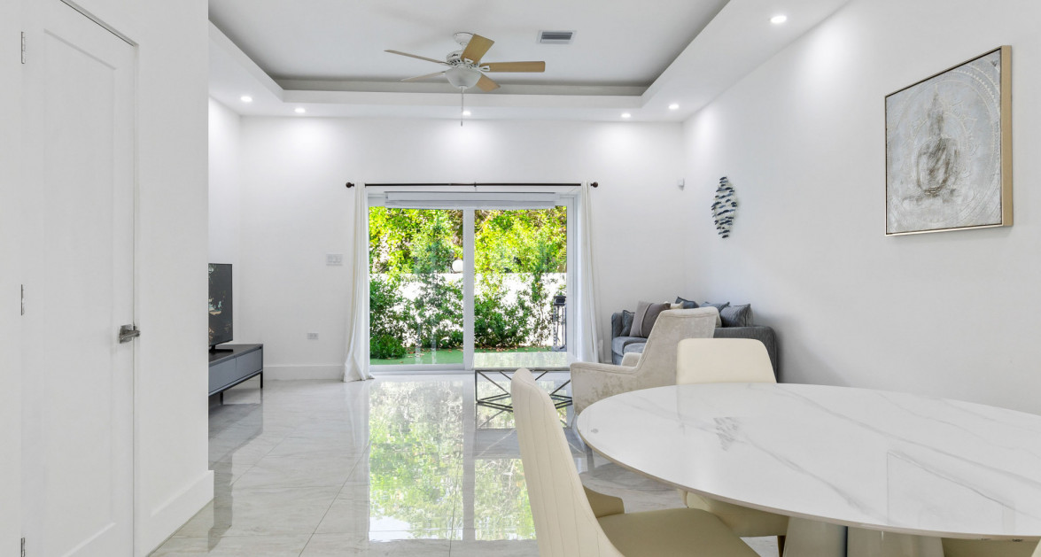 THE MANTRAS #36 (2 BED, 2.5 BATH SOUTH SOUND TOWNHOME) - Image 4