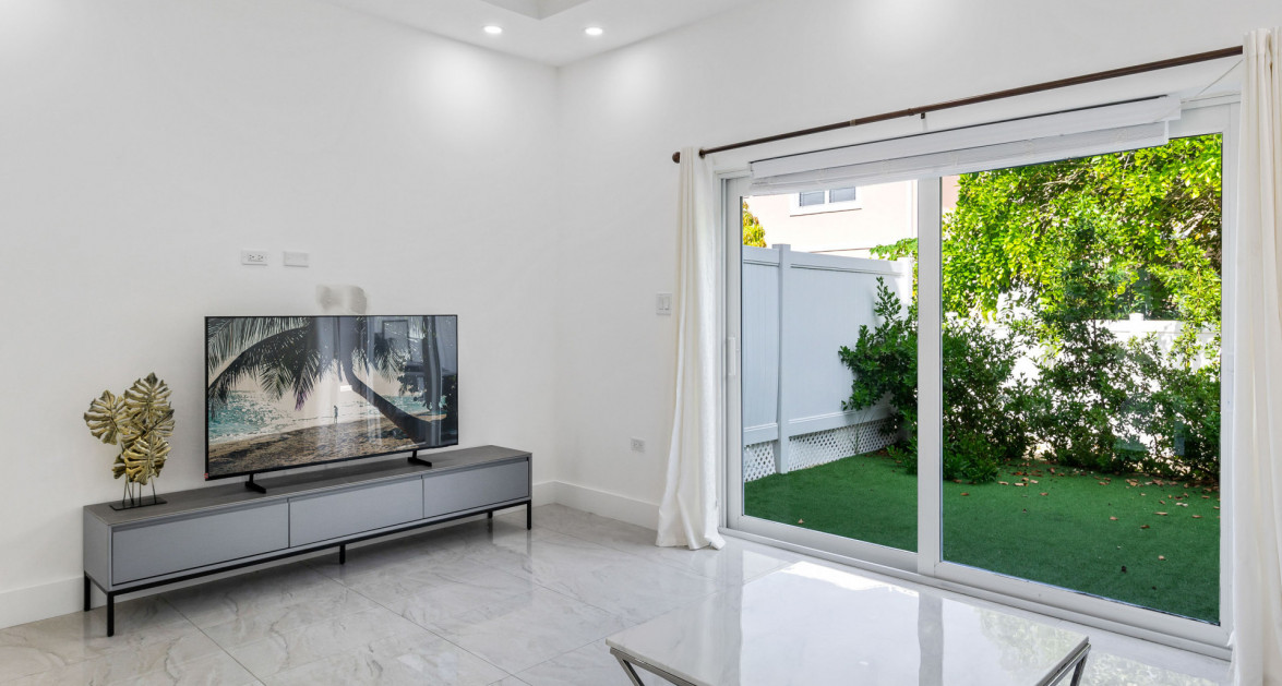 THE MANTRAS #36 (2 BED, 2.5 BATH SOUTH SOUND TOWNHOME) - Image 7