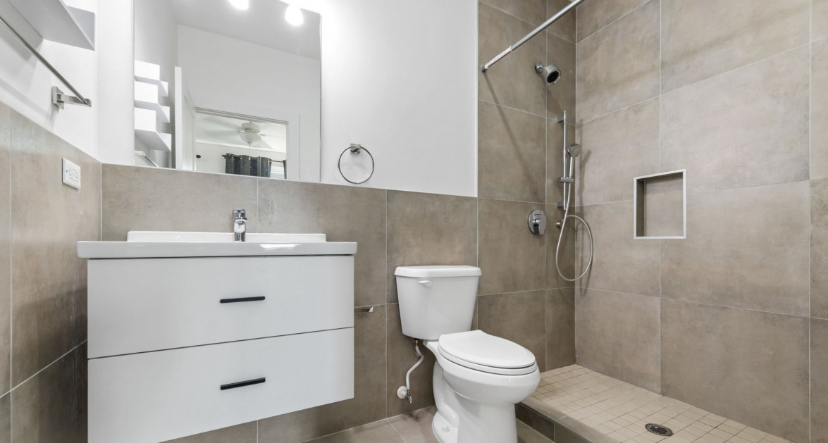 THE MANTRAS #36 (2 BED, 2.5 BATH SOUTH SOUND TOWNHOME) - Image 22