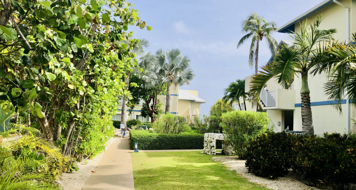 The Retreat - 2 Bed 2.5 Bath - Image 3