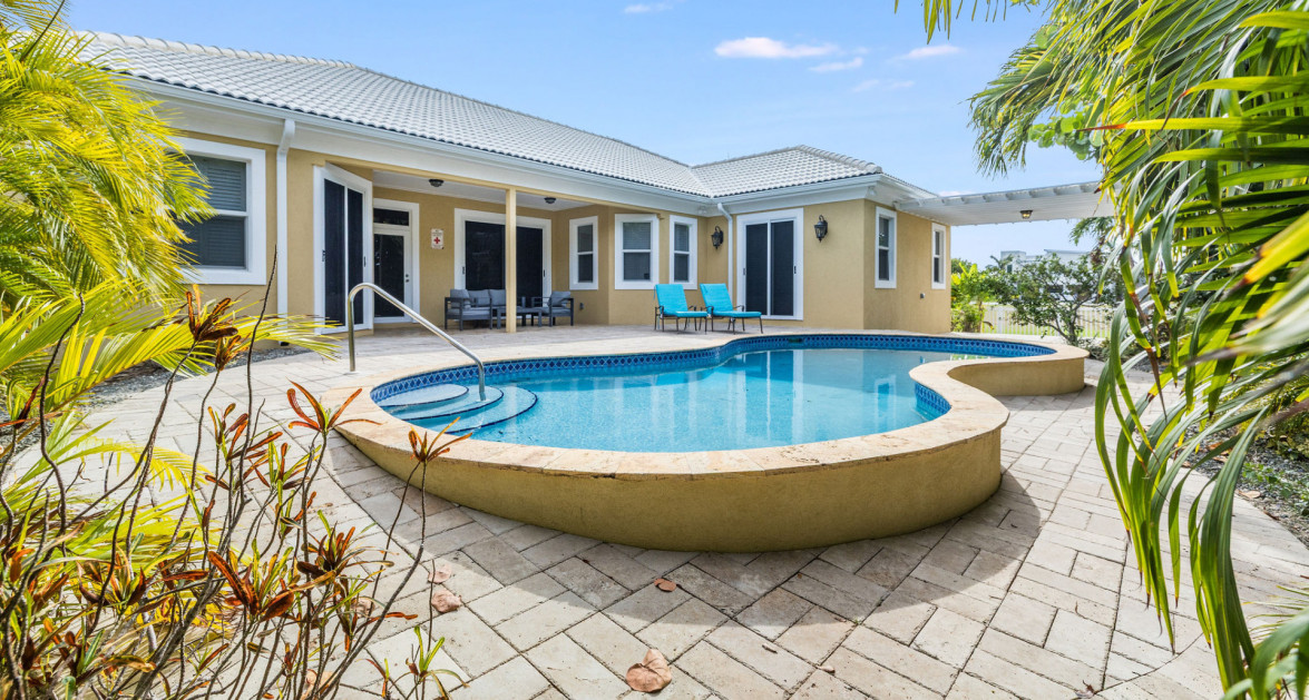 The Shores Family Home - Image 27