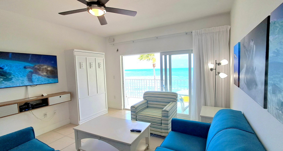 Top Floor Beachfront Castaway Coves - Image 1