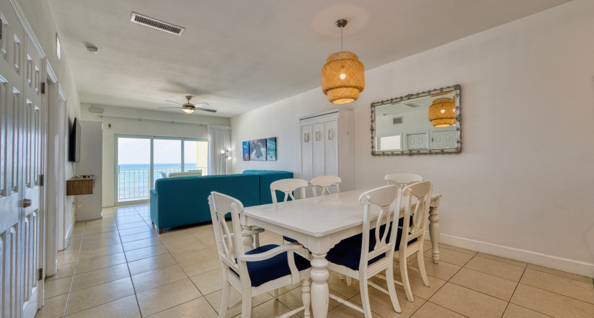 Top Floor Beachfront Castaway Coves - Image 4
