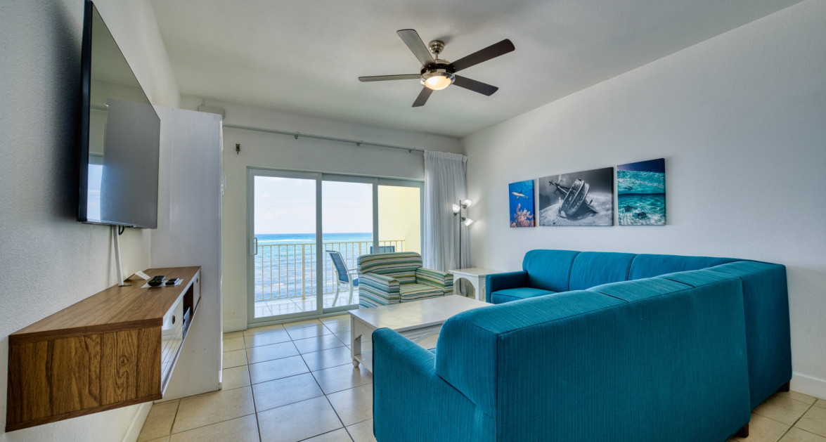 Top Floor Beachfront Castaway Coves - Image 2