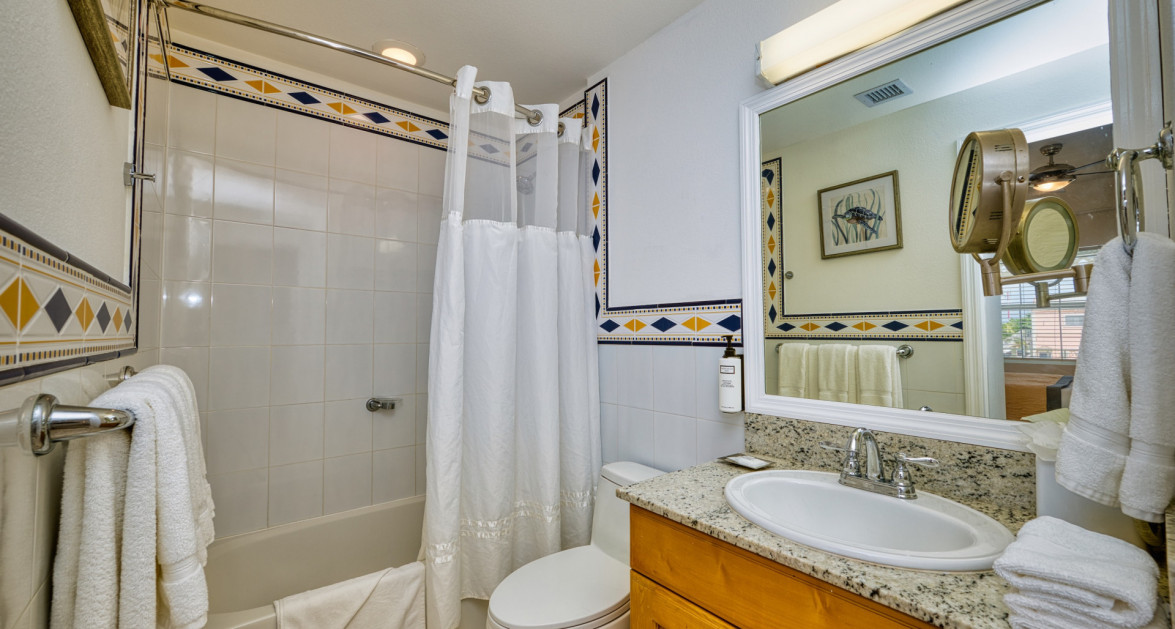 Top Floor Beachfront Castaway Coves - Image 13