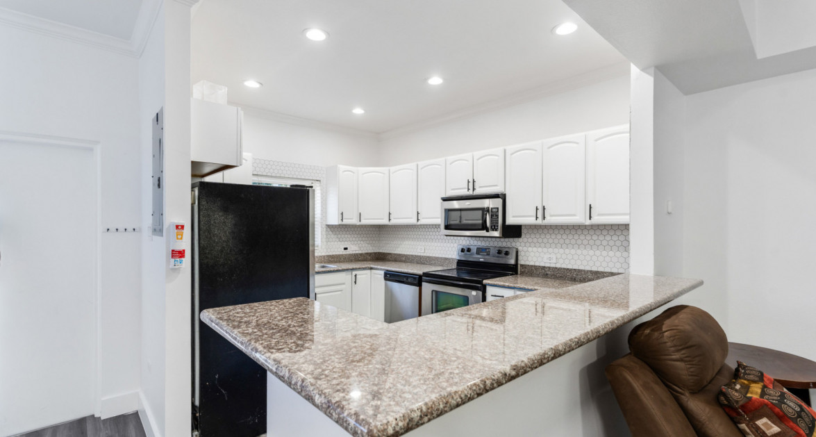 Triumph Village #8 (3 Bed, 3.5 Bath End Unit Townhome) - Image 7