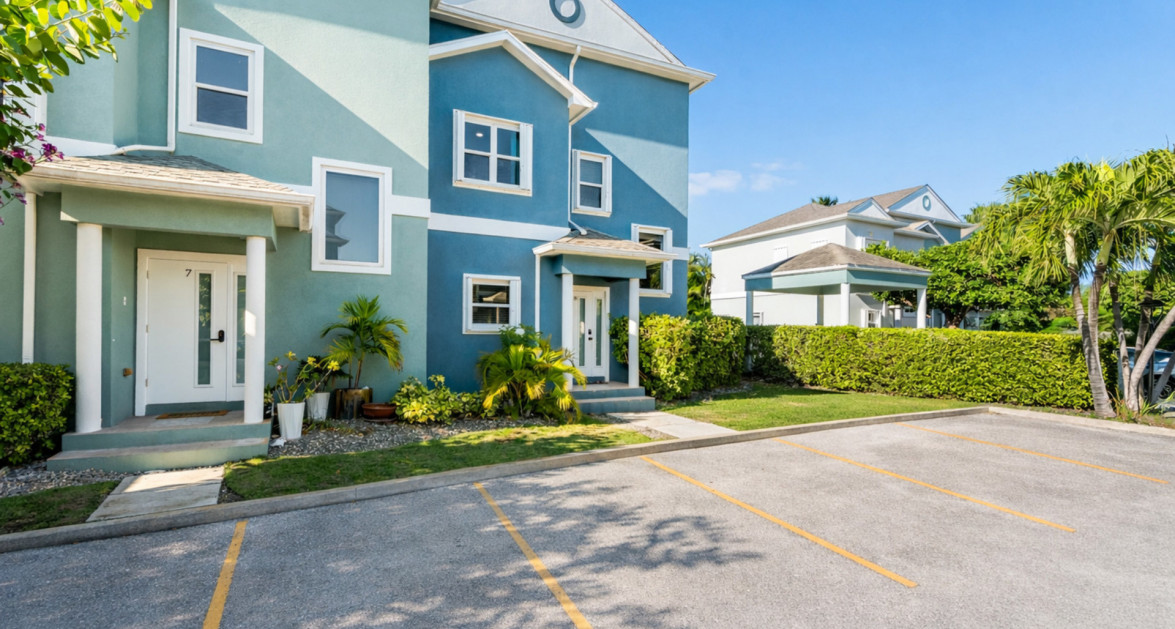 Triumph Village #8 (3 Bed, 3.5 Bath End Unit Townhome) - Image 26