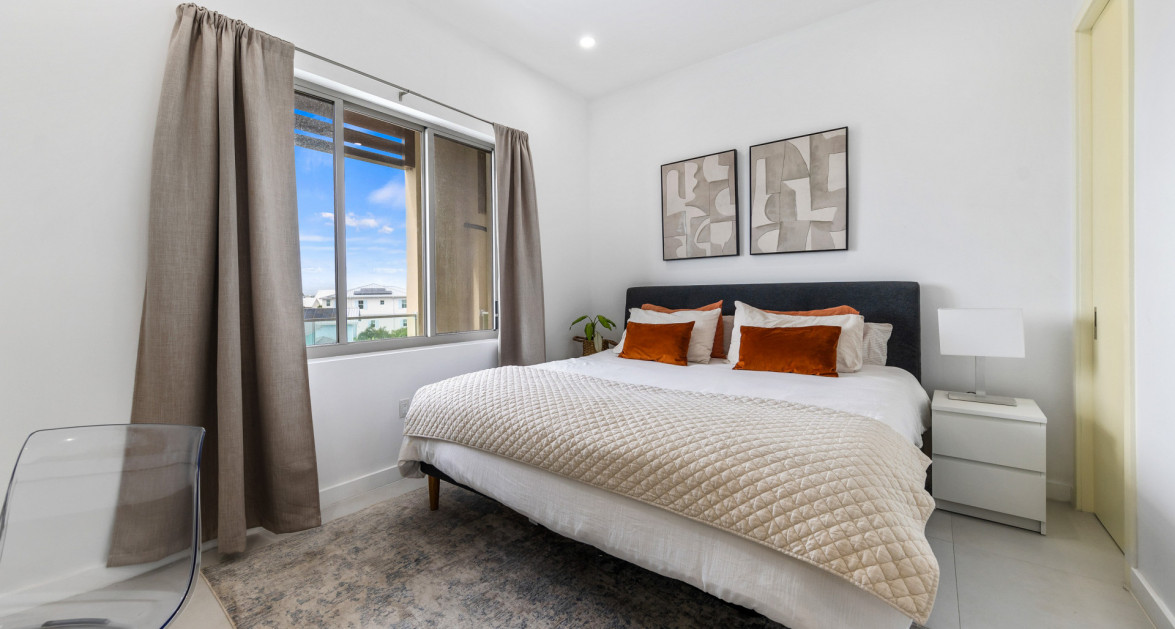 Unit 209  Harbour Walk | Mini-Penthouse with Den and Exclusive Perks - Image 7