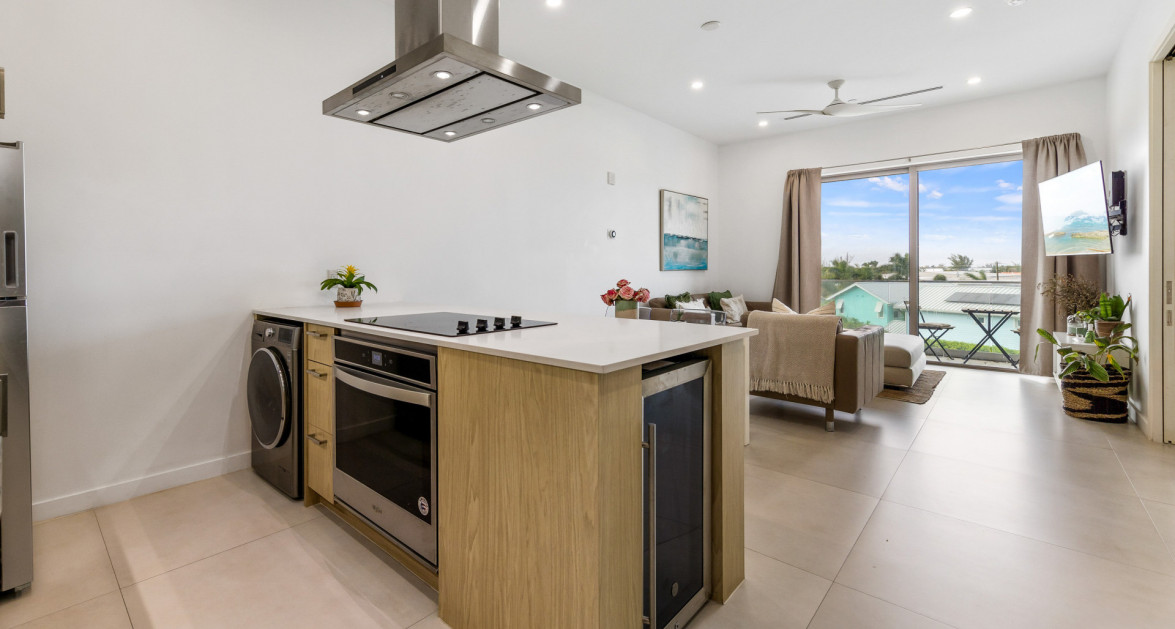 Unit 209  Harbour Walk | Mini-Penthouse with Den and Exclusive Perks - Image 6