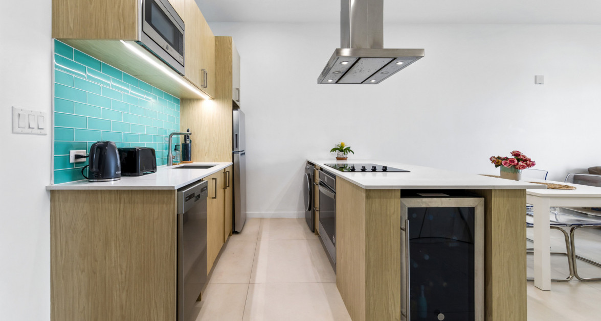 Unit 209  Harbour Walk | Mini-Penthouse with Den and Exclusive Perks - Image 4