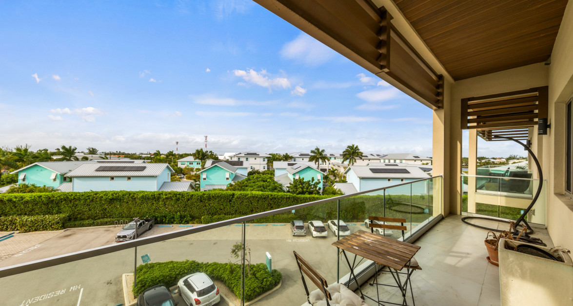 Unit 209  Harbour Walk | Mini-Penthouse with Den and Exclusive Perks - Image 13