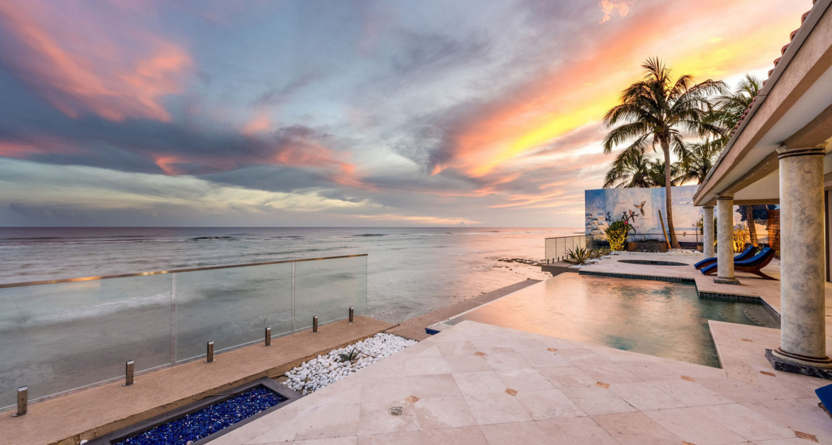 VILLA D'ESTE - PROSPECT POINT WATERFRONT HOME - Image 24