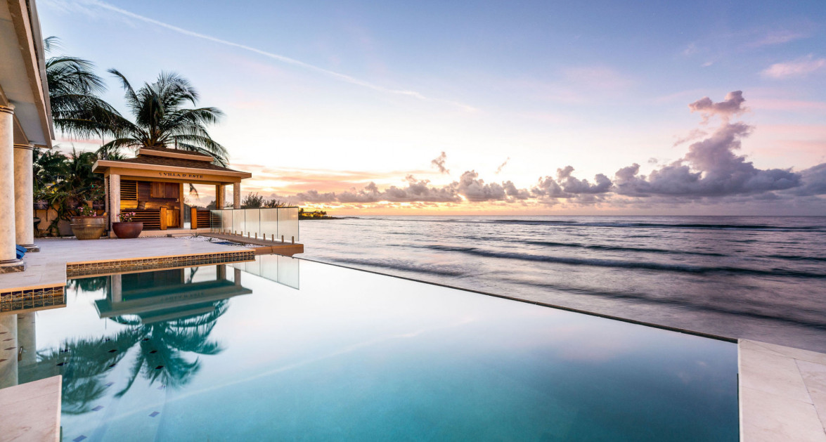 VILLA D'ESTE - PROSPECT POINT WATERFRONT HOME - Image 2