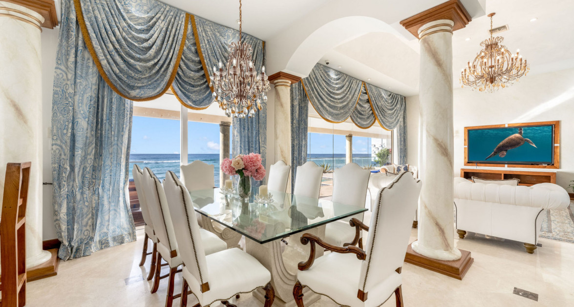 VILLA D'ESTE - STUNNING SEAFRONT HOME - Image 8