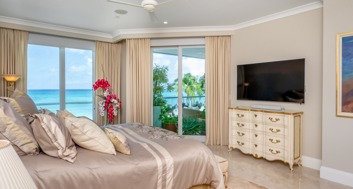 Watercolours - A Magnificent Grand Residence - Image 1