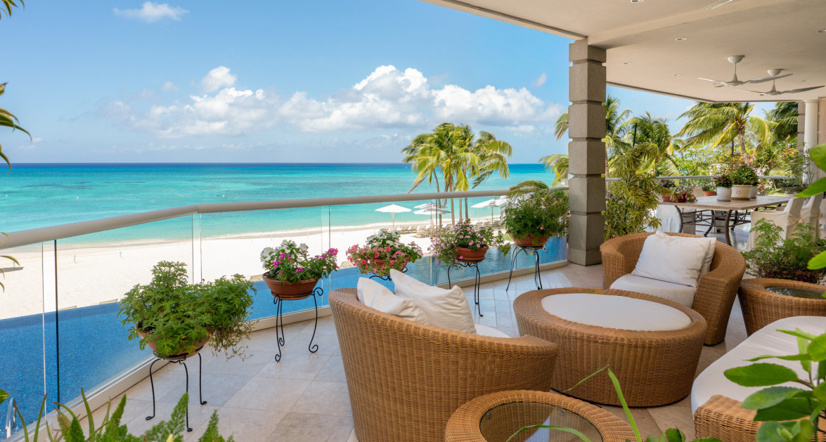 Watercolours - A Magnificent Grand Residence - Image 2