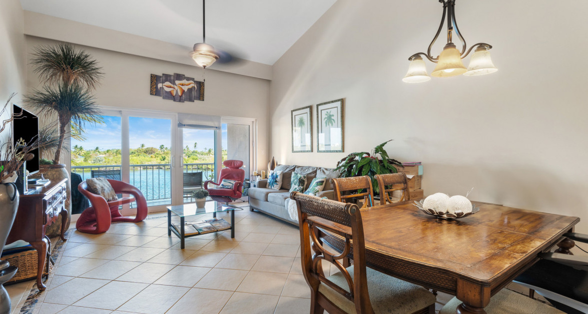 Waterways 432 | Top Floor with Amazing Views - Image 4