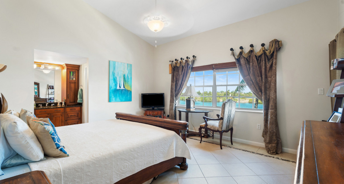 Waterways 432 | Top Floor with Amazing Views - Image 6