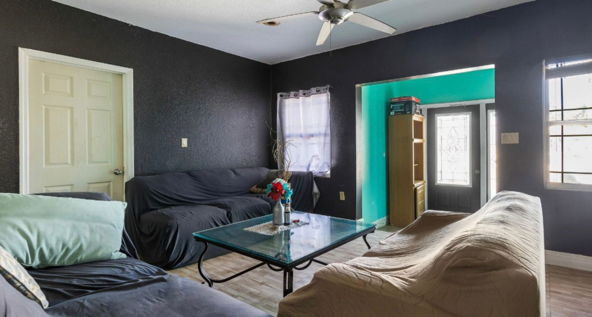 WEST BAY MULTI UNIT INCOME PRODUCING PROPERTY - Image 16
