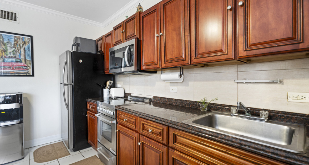 Windsor Lakes 2bed/2bath Ground floor Unit - Image 4