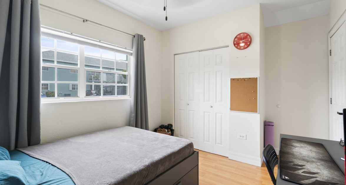 Windsor Lakes 2bed/2bath Ground floor Unit - Image 6