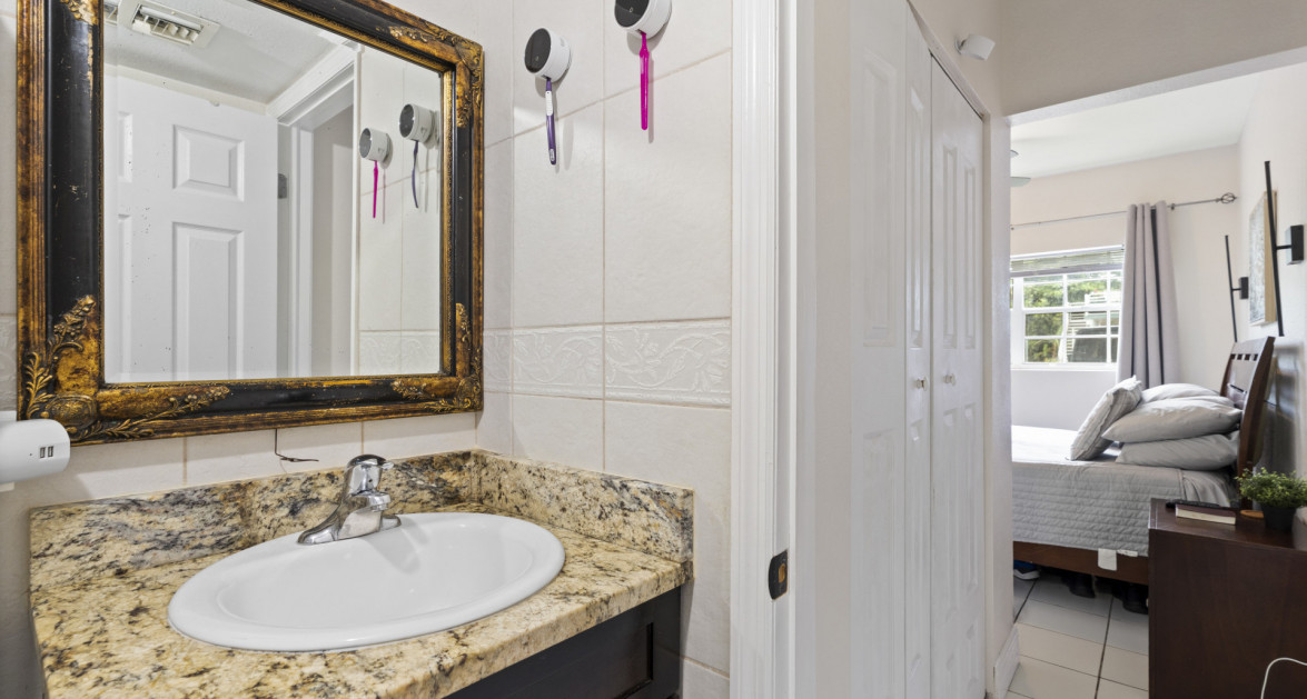 Windsor Lakes 2bed/2bath Ground floor Unit - Image 7