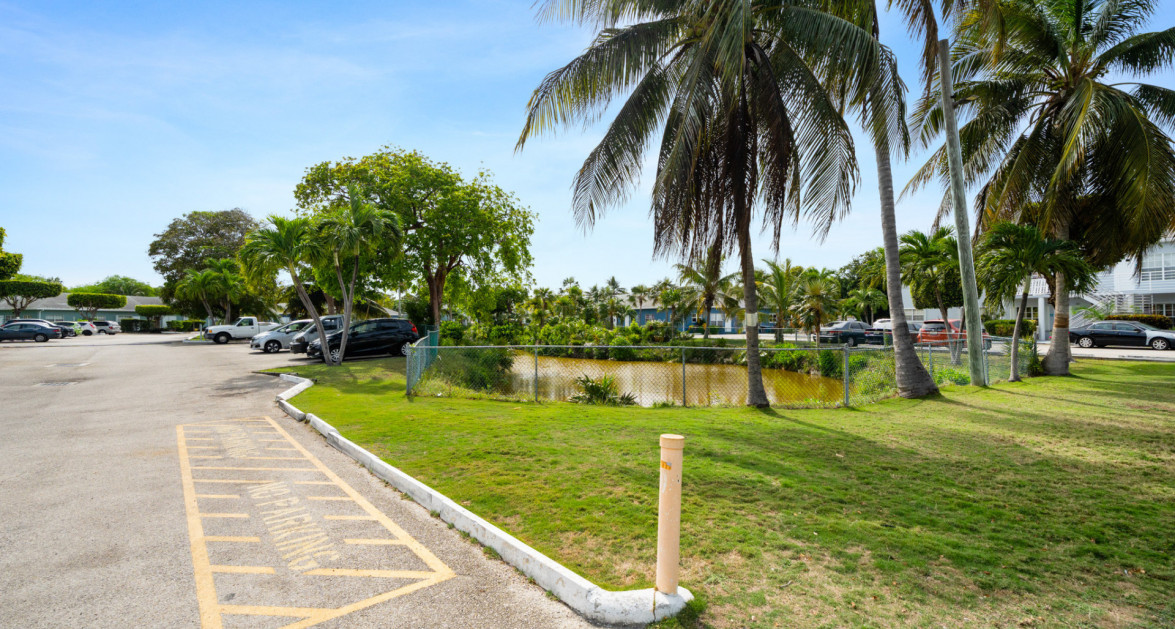 Windsor Lakes 2bed/2bath Ground floor Unit - Image 12