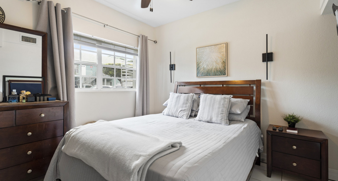 Windsor Lakes 2bed/2bath Ground floor Unit - Image 9
