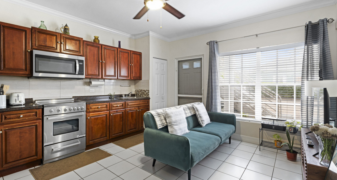 Windsor Lakes 2bed/2bath Ground floor Unit