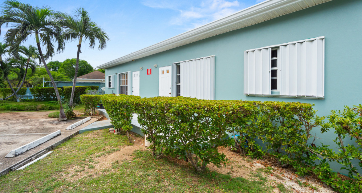 WINDSOR LAKES 2BED/2BATH UNIT - Image 10