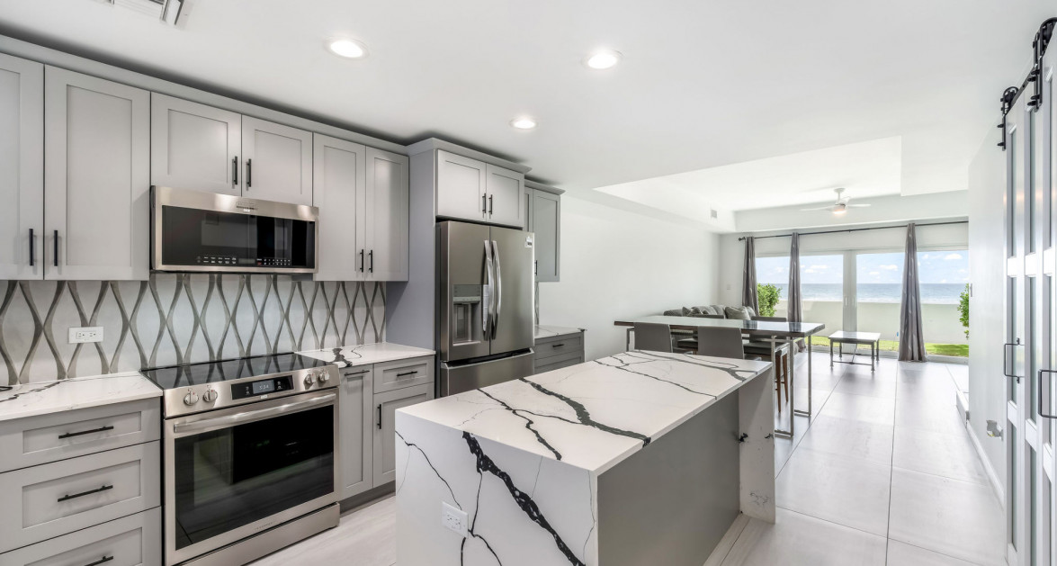 Windsor Village Direct Ocean Front 2 Bedroom