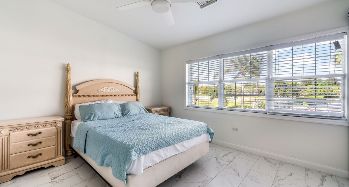 Windsor Village Direct Ocean Front 2 Bedroom - Image 15