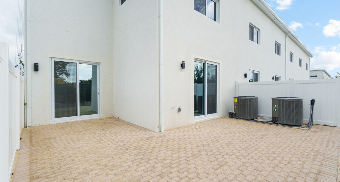 YARL 3 BED, 3 BATH TOWNHOME #88 (END UNIT) - Image 16