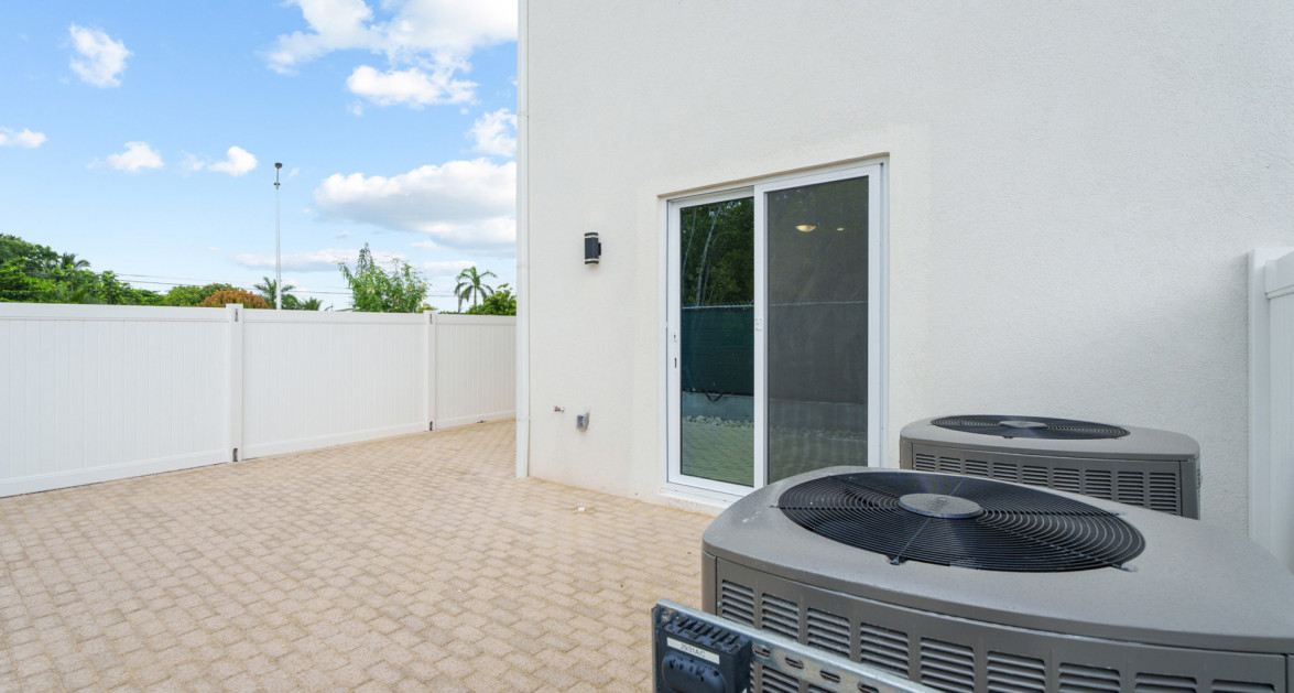 YARL 3 BED, 3 BATH TOWNHOME #88 (END UNIT) - Image 17