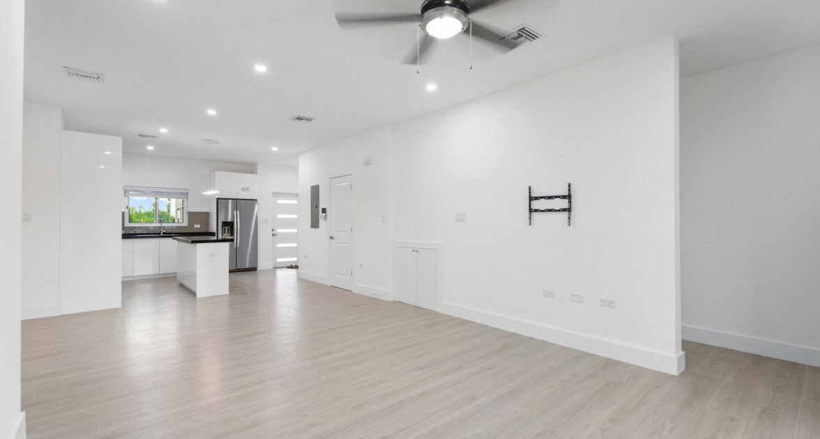 YARL 3 BED, 3 BATH TOWNHOME #88 (END UNIT) - Image 6