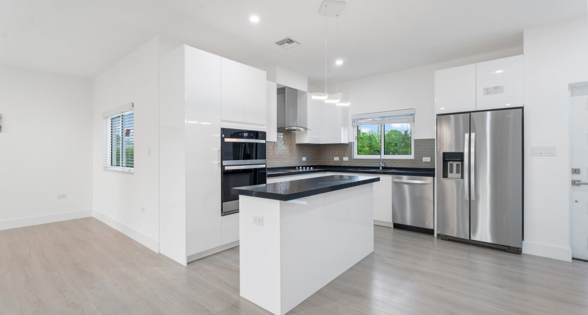 YARL 3 BED, 3 BATH TOWNHOME #88 (END UNIT) - Image 2