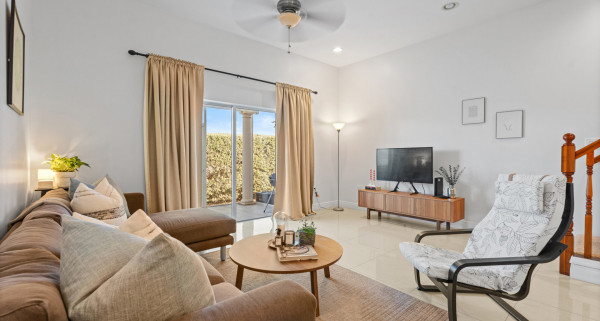 17 SNUG HARBOUR VILLAS | FANTASTIC 2-BED/ 2.5 BATH IN HIGHLY SOUGHT-AFTER COMPLEX